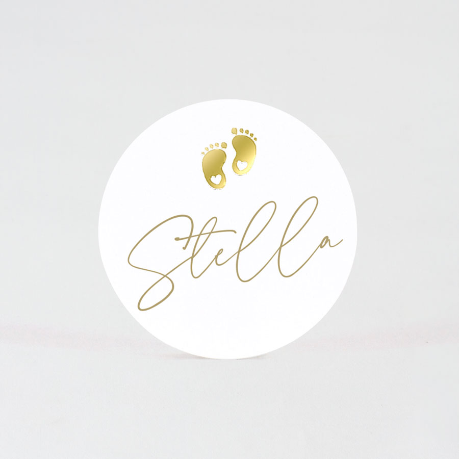 Wordt erger Verlaten totaal Ronde naamsticker met goudfolie babyvoetjes (5,9 cm) - Geboorte | Tadaaz